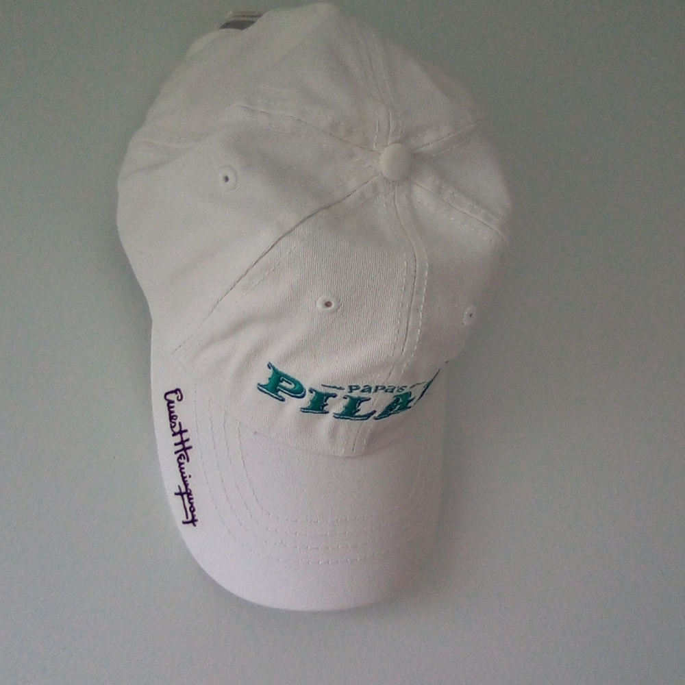 White cap, Papa's Pilar